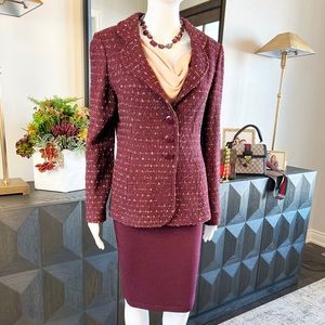 ST JOHN 2 piece suit